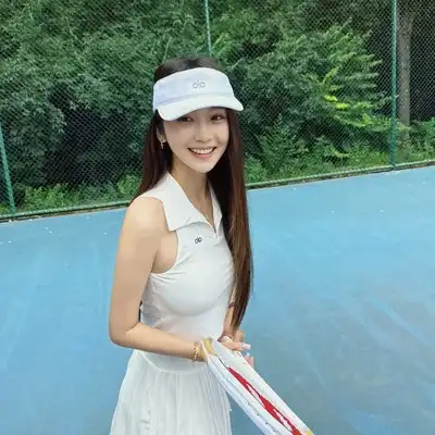 钟娜